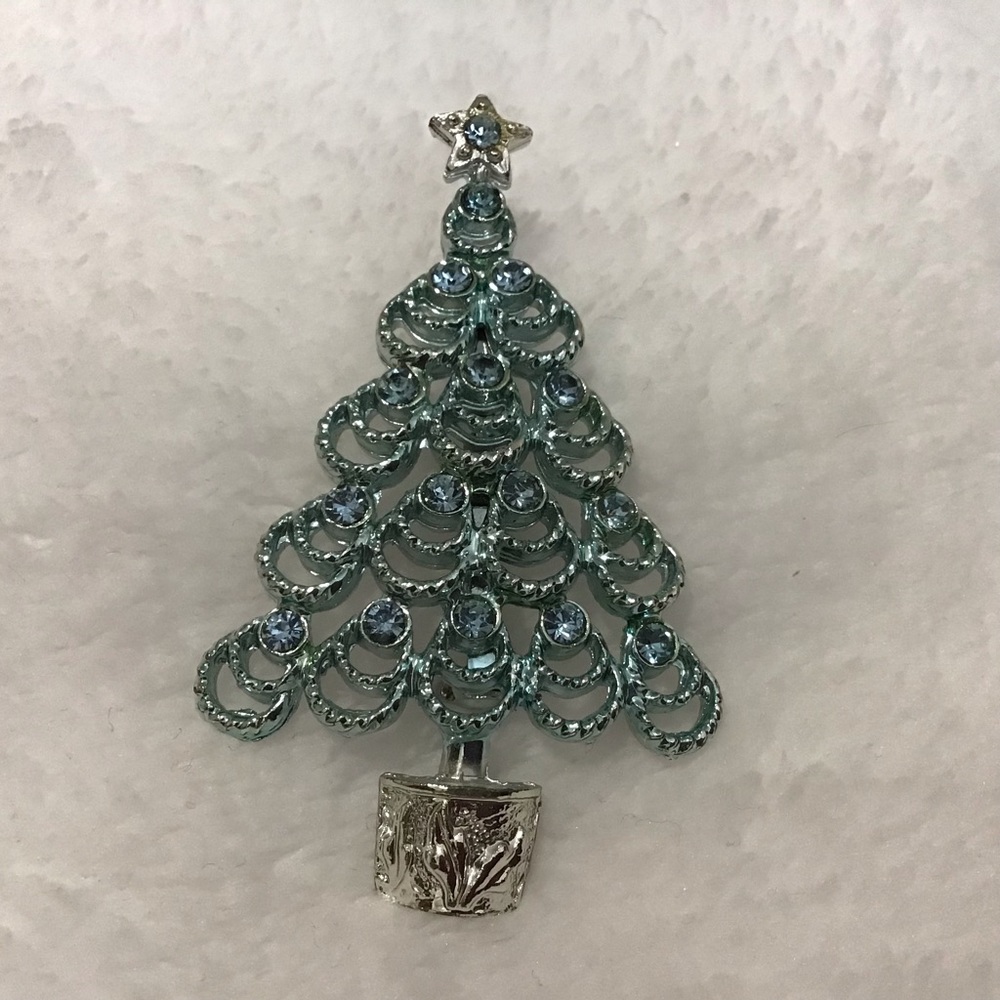 Vintage Christmas Tree Brooch Circa 1970’s Rhinestones Roll Clasp